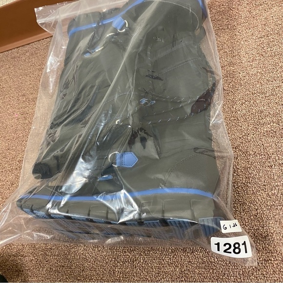 Skechers WOMANS SNOW BOOTS SIZE 9 Black Blue - Picture 4 of 5